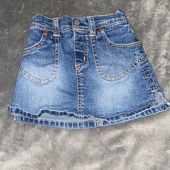 The Children’s Place Bundle of 2 Skirts Baby Girls Size 18 Months - Picture 2 of 6